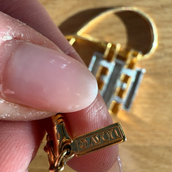 Vtg Avon Gold Tone Silver Tone Abstract Modernist Pendant Chain Necklace 20” - Picture 9 of 9